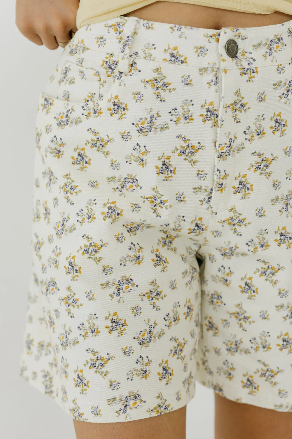 Edie Shorts-Ivory Floral - Image 7