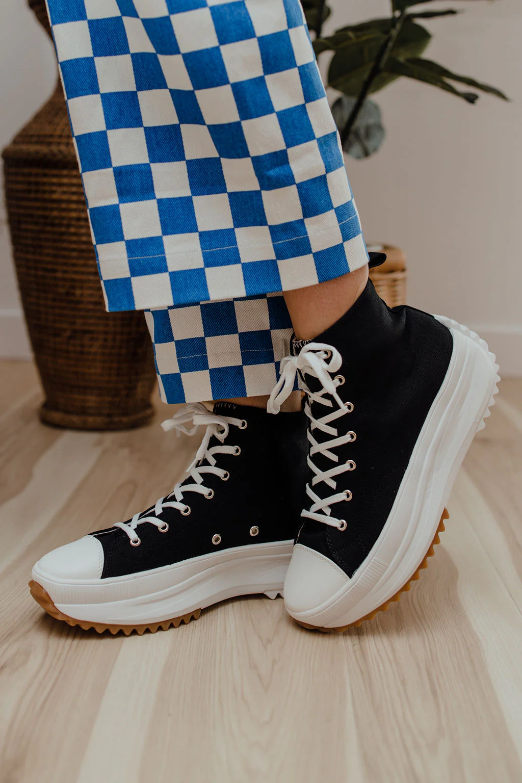 Thandos Sneakers-Black - Image 5