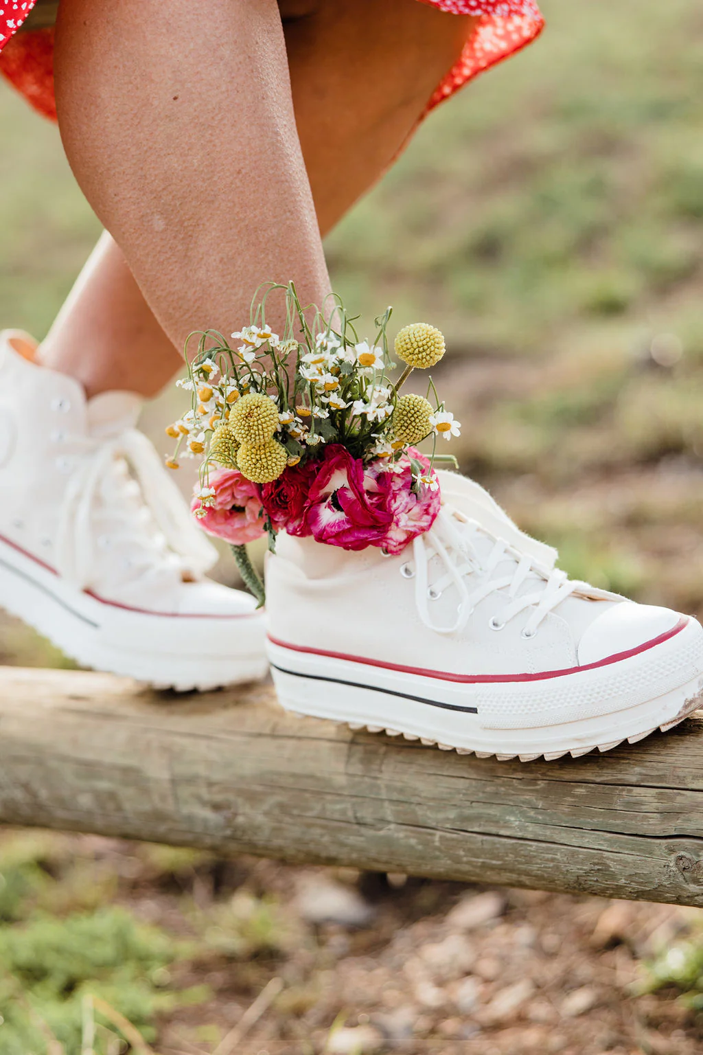 Victoria Wallen Sneakers-Crudo - Image 5